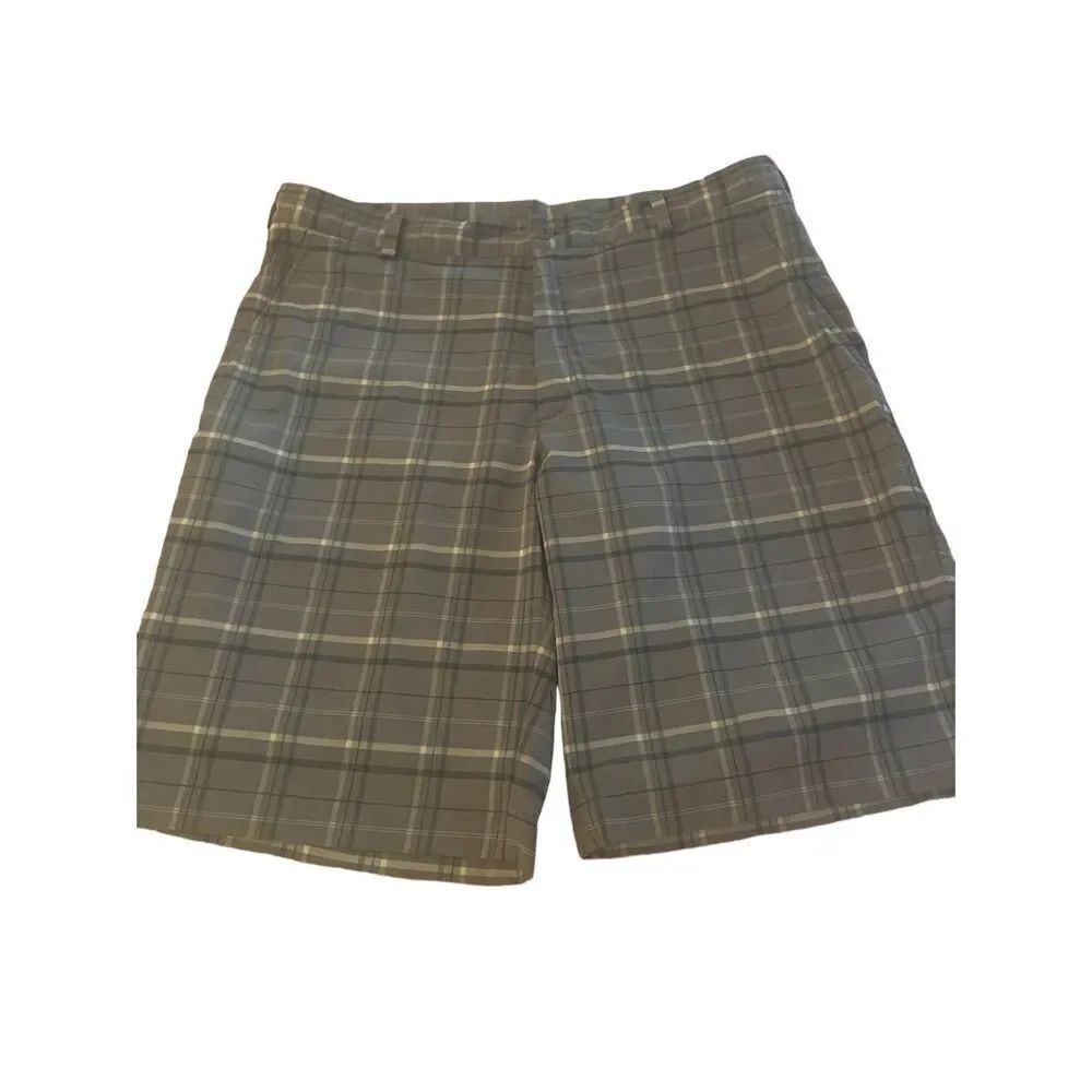Nike Golf Performance Plaid Gray Shorts Size 36 Fishing
Beach pool party